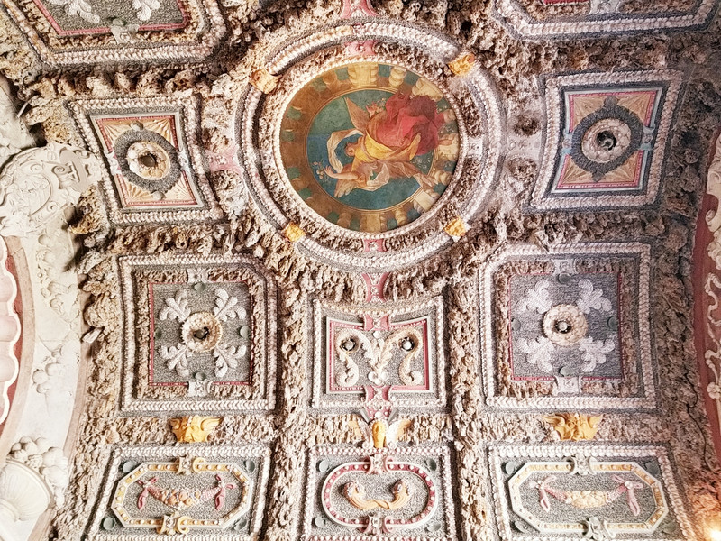 Beautiful ceiling work in the fountain alcove