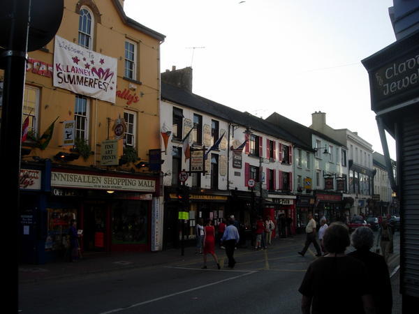 Killarney's shopping district