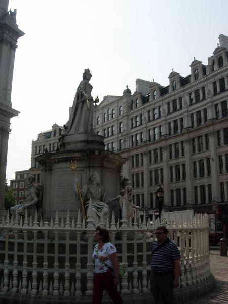 Queen Victoria guarding St. Paul's
