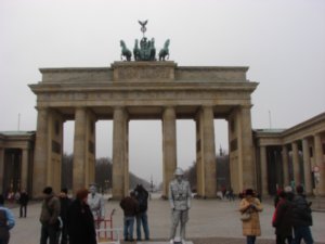 Berlin's Statue Man (or is it "Men"?)