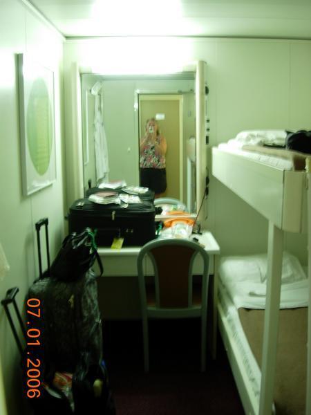 Gail's room aboard the Ouranos