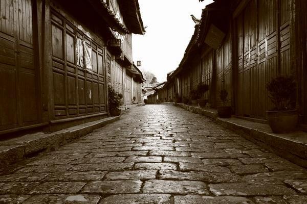 Early morning street, Lijiang