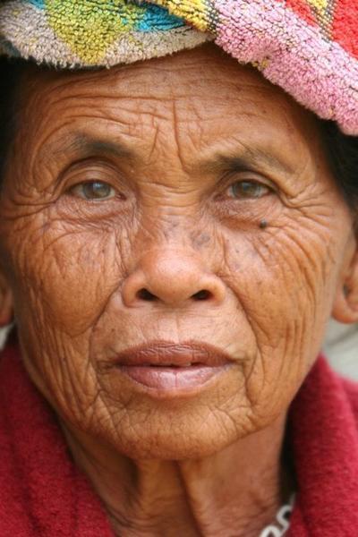 Balinese woman, Besakih