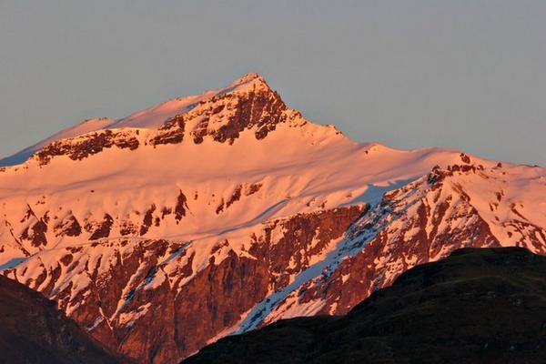 Mt Aspiring (3027m), sunrise