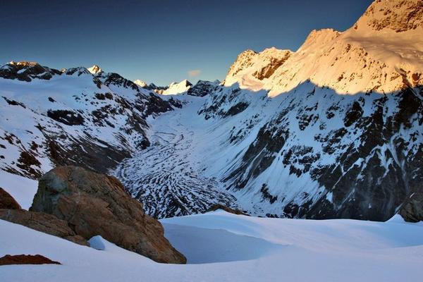 Mt Sealy (2627m) massif