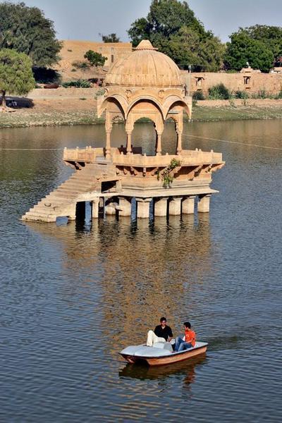 Pedalo wars, Jaisalmer