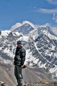Kim and Everest from Gokyo Ri (5360m, 17580ft)