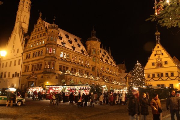 The Rothenburg city hall and Christmas | Photo