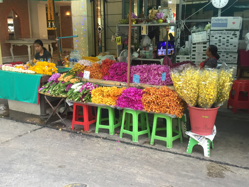 Just the beginning of a stunning flower market. 