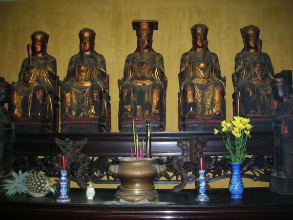 Inside Giac Lam Pagoda