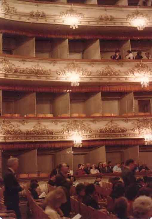 84 05 Opera house Lenningrad