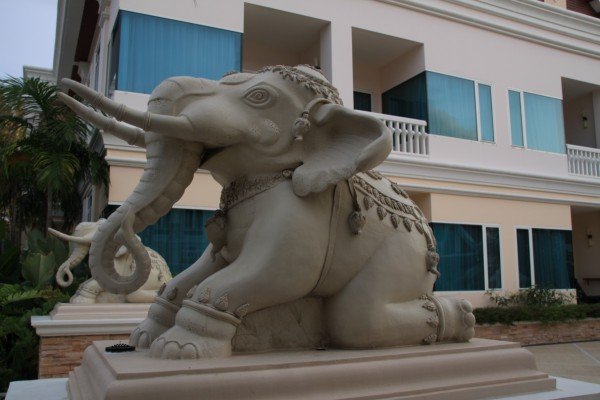 elephand Cha am hotel