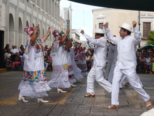 Merida Traditional Dancing 1