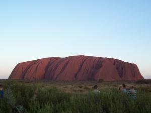 Le fameux couchee du soleil sur Uluru et les touristes!