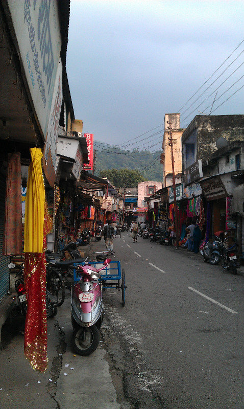 layback streets of old Rishikesh