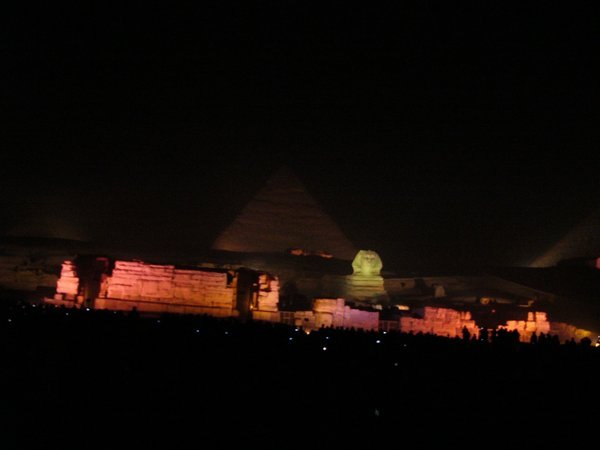 Pyramid lightshow (3)