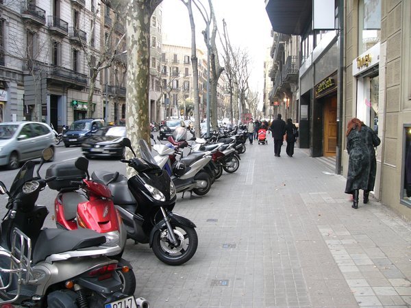 Motorbike parking Barcelona style