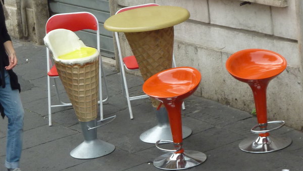 Ice cream chair & table