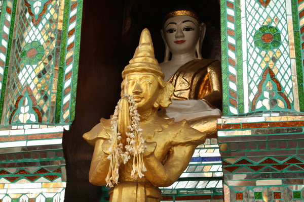 One of literally 1000 Buddah idols