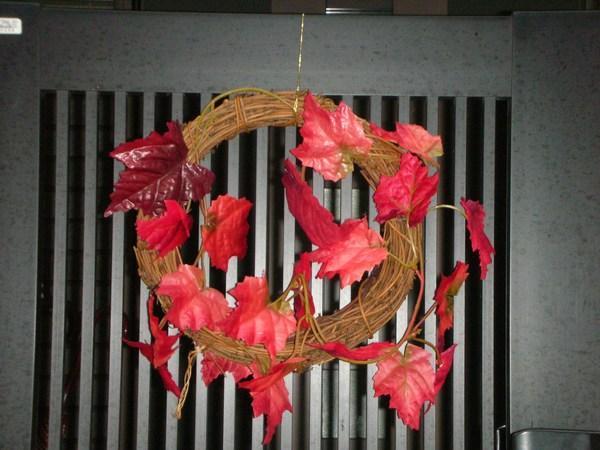 A wreath of leaves