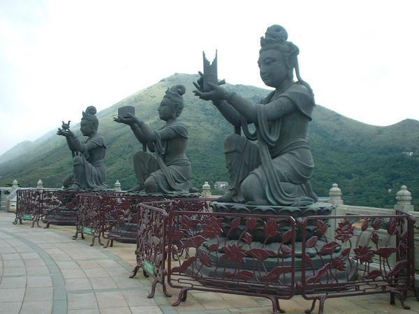 Statues alongside Big Buddha