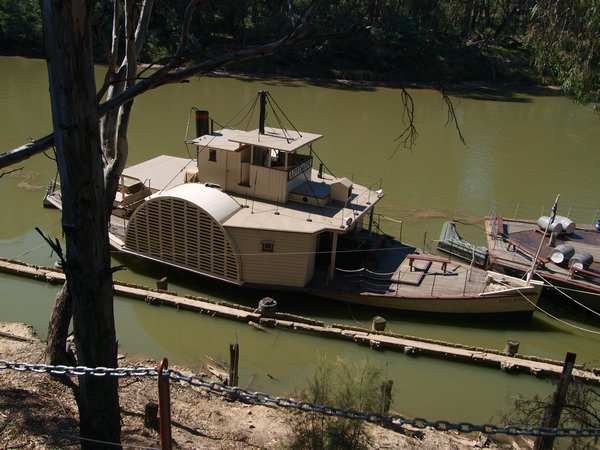 Paddle Steamer on Murray at Echuca
