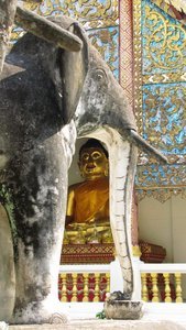 Wat Chiang Man's elephant guardians