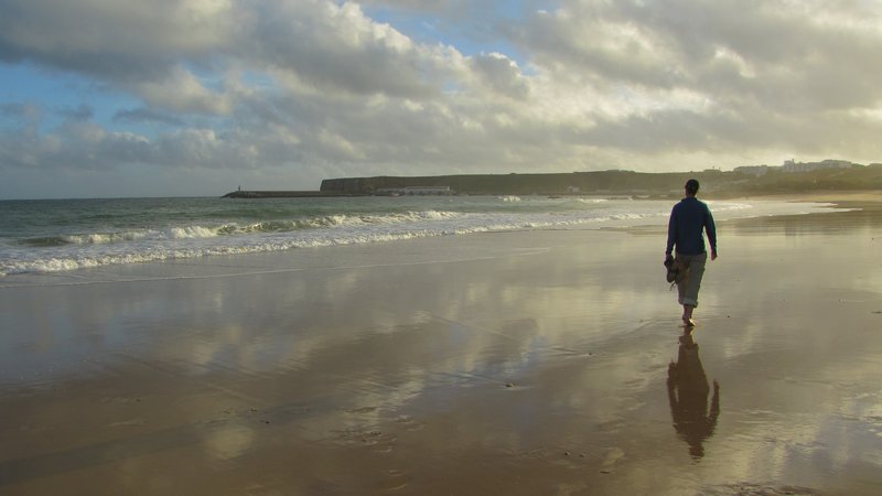 afternoon stroll on the Sagres beach