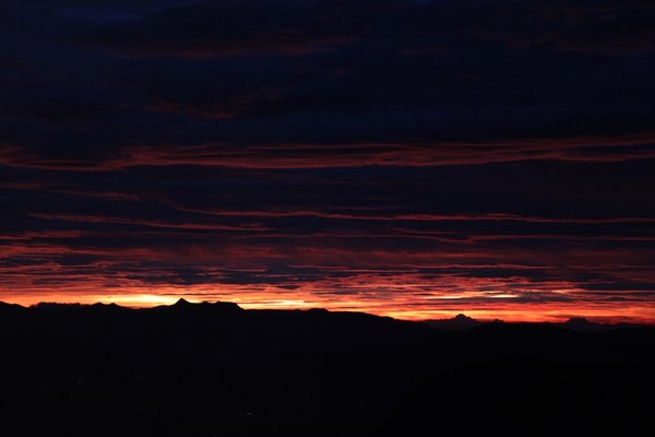 Sunrise from the top of Sri Pada