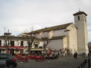 plaza in albaicin