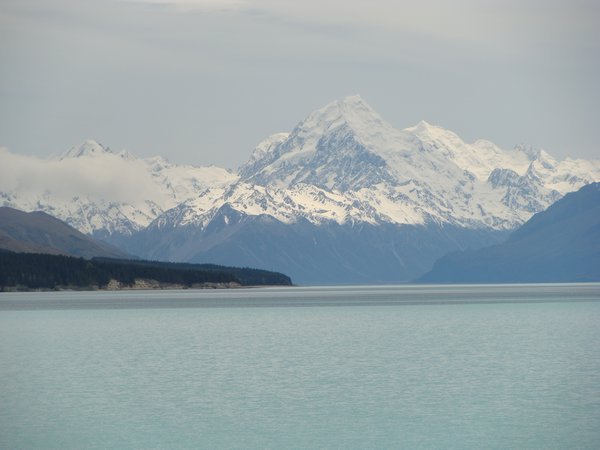 Mt Cook looking from the end of Lake Takepo