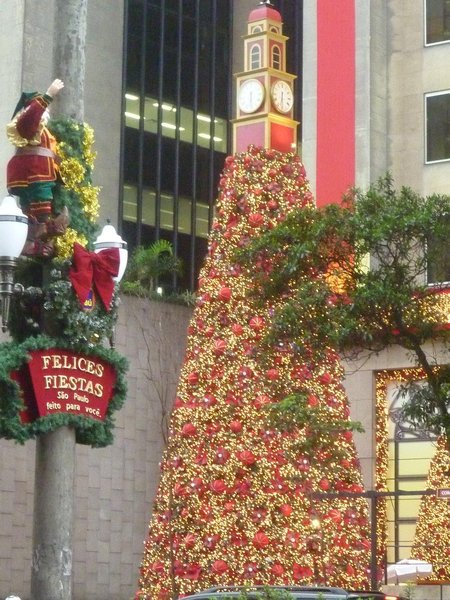 A Sao Paolo Christmas tree