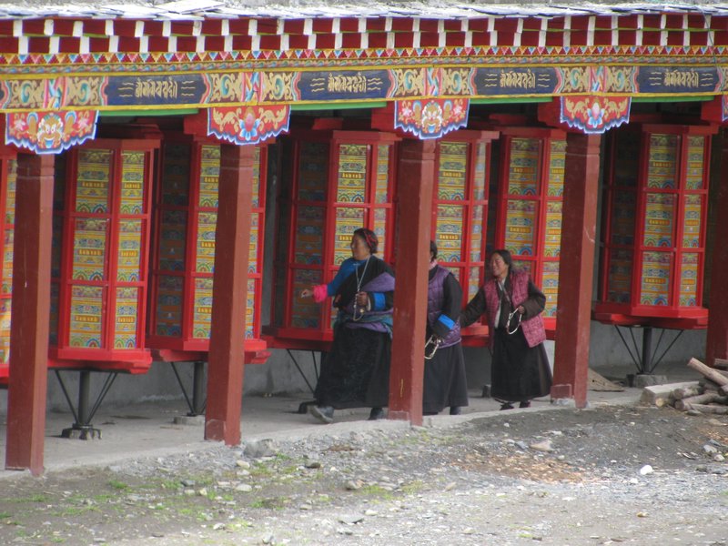Prayer Wheels, Tagong