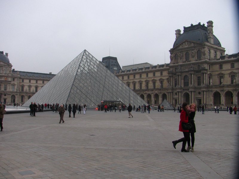 Le Lourve Pyramid