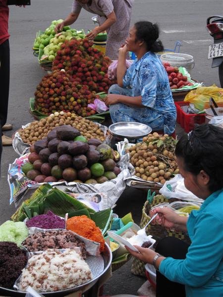 Ho Chi Minh - steet sellers