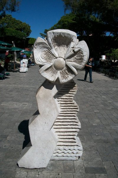 Crazy sculpture.