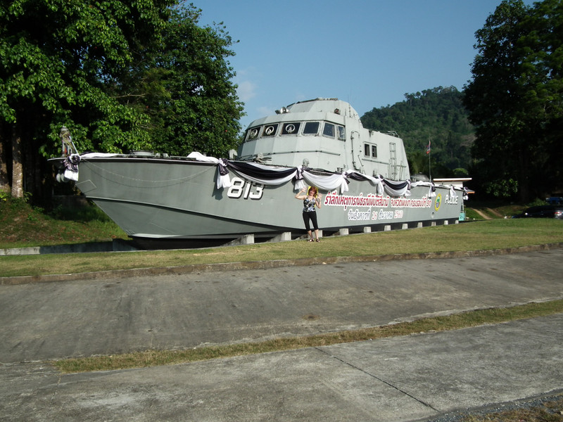 2004 tsunami: boat carried inland