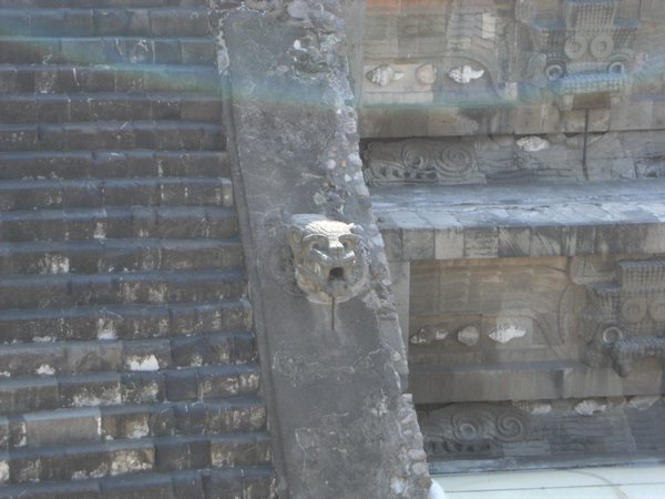b2 a temple quetzalcoatl3