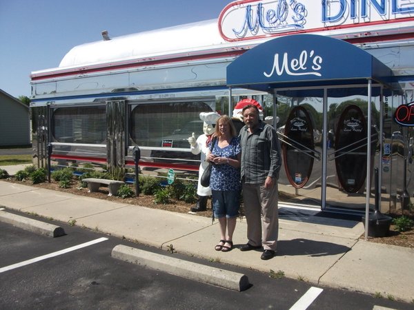 Mels Diner on the road down