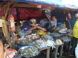 market in Burma