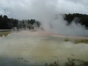New Zealand has areas that are very thermal, this is Wai-O-Tapu, more like another planet