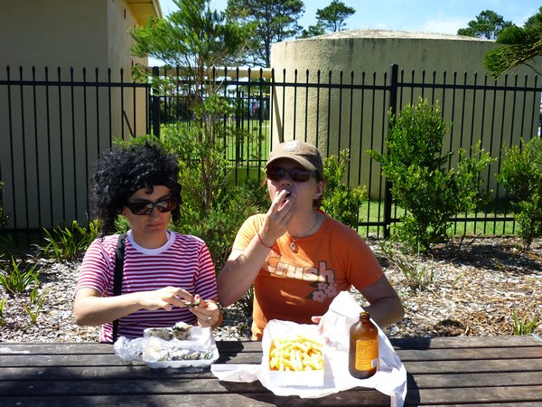 Lou and Heather having oysters