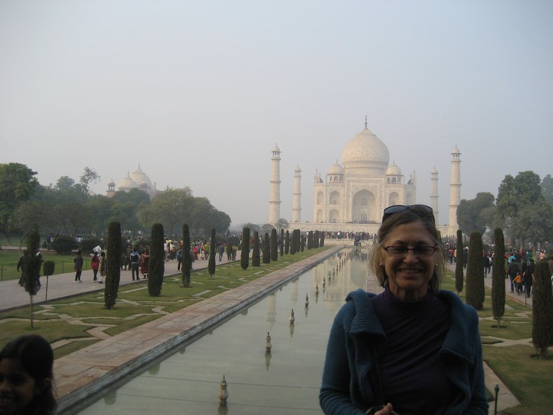 Annette in front of the Taj Mahal