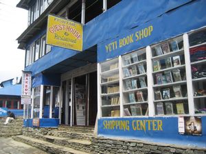 Bookstore in Ghorepani