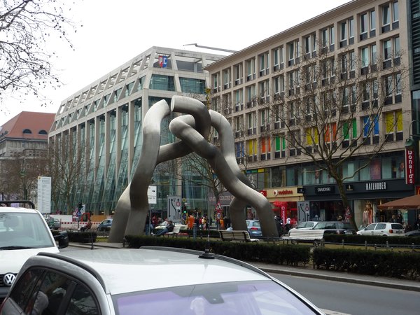 "Dancing Spaghetti" Statue
