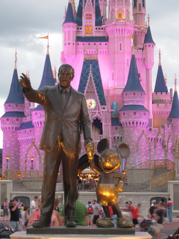 Disney's Magic Kingdom. "Partners" Statue