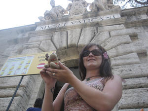 Mikka loves the Vatican Museum