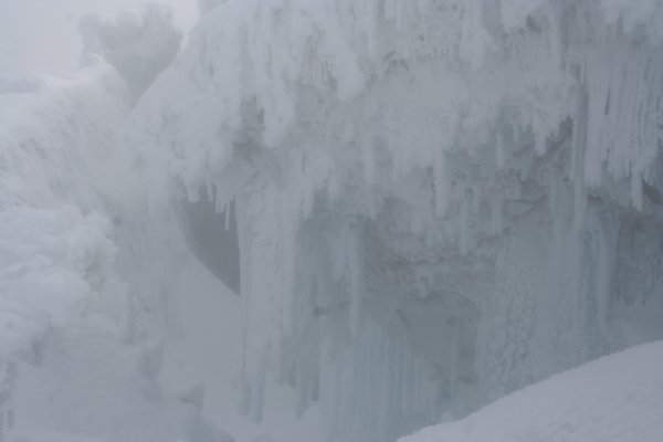 crevasse: ice palace on the way