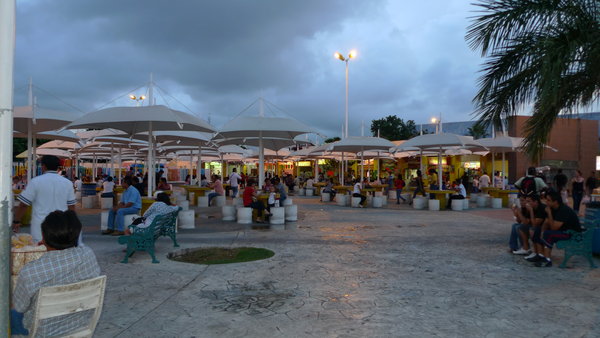 downtown Cancun foodcourt