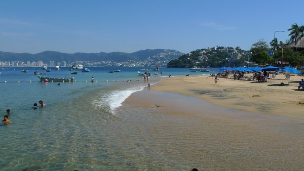 beach in Acapulco bay